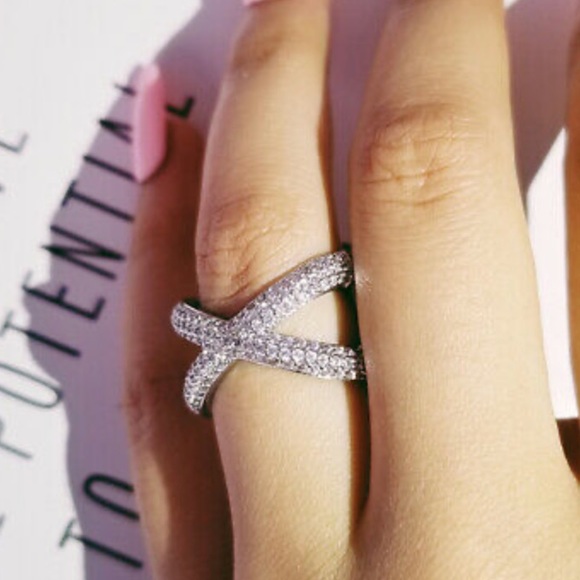 New 925 Sterling silver luxury ring - Picture 2 of 2